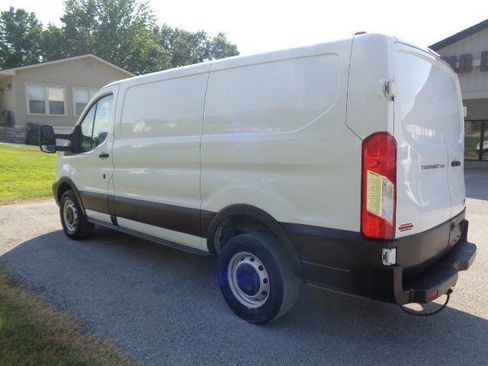 Used 2019 Ford Transit 250 130 Low Roof RWD image 3