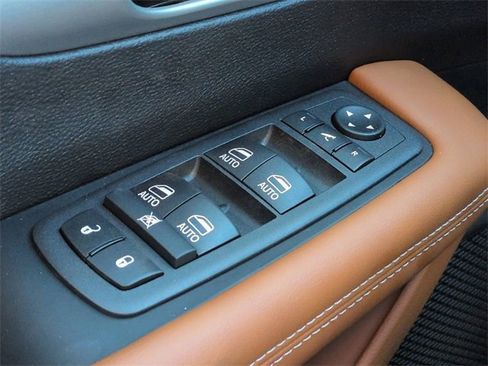 New 2026 Chrysler Pacifica Pinnacle image 26