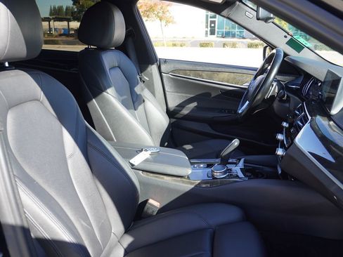 Used 2018 BMW 530i image 15