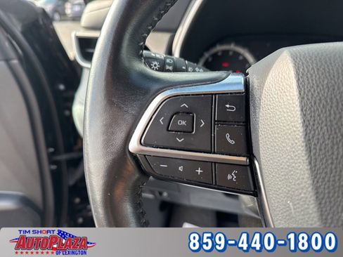 Used 2021 Toyota Highlander XLE image 25