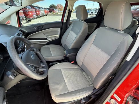 Used 2020 Ford EcoSport S image 24