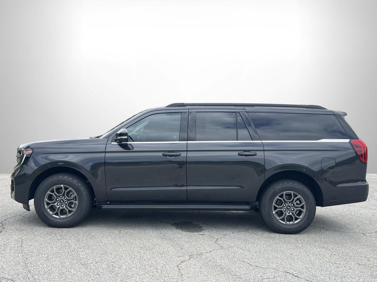 New 2027 Ford Expedition Max Active RWD image 22