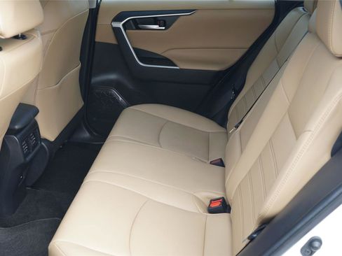 Used 2021 Toyota RAV4 XLE Premium FWD image 23
