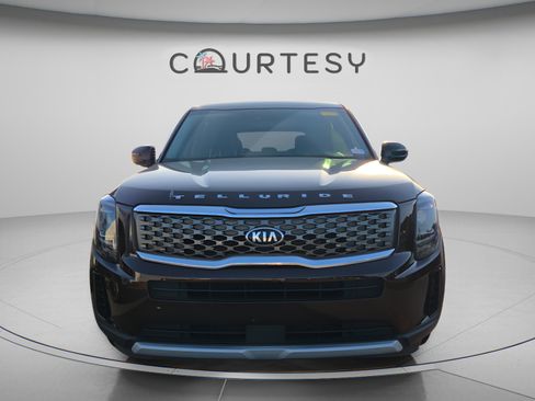 Used 2020 Kia Telluride LX FWD image 4
