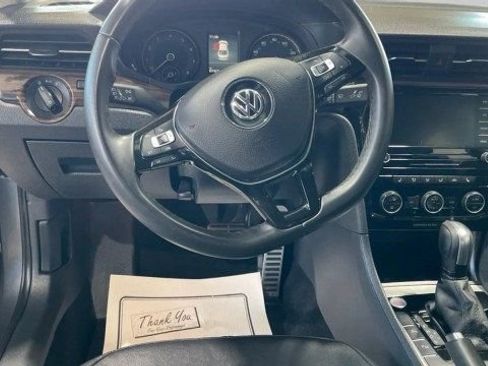 Used 2022 Volkswagen Passat 2.0T image 14