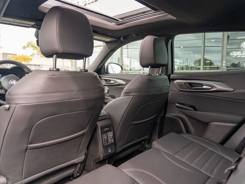 Used 2024 Alfa Romeo Tonale Veloce image 15