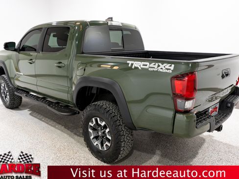 Used 2021 Toyota Tacoma TRD Off-Road w/ Technology Package AWD/4WD image 3