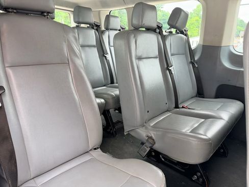 Used 2018 Ford Transit 350 XL RWD image 15