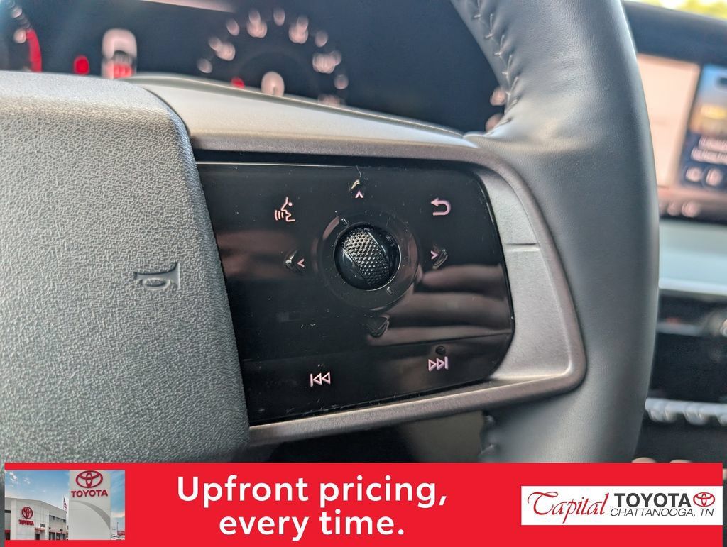 Used 2025 Nissan Murano SL AWD/4WD image 18