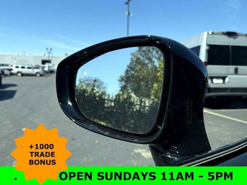 New 2026 Chrysler Pacifica Limited w/ Uconnect Theater Family Group image 12