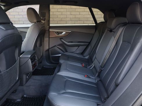 Used 2019 Audi Q8 Premium Plus w/ Premium Plus AWD/4WD image 20