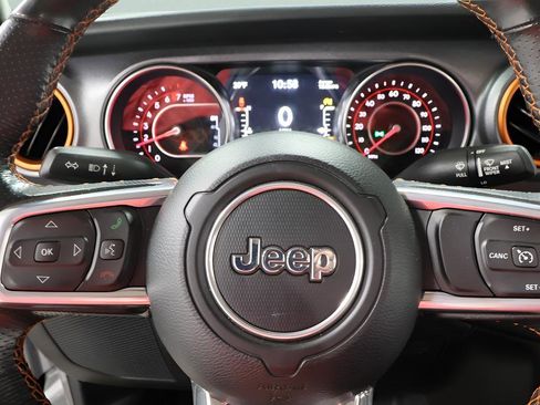 Used 2021 Jeep Gladiator Mojave w/ Trailer Tow Package AWD/4WD image 13