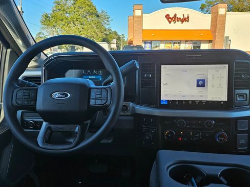 New 2026 Ford F250 XLT w/ XLT Premium Package image 9