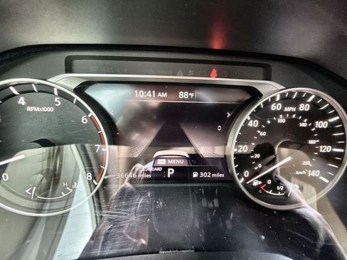 Used 2021 Nissan Rogue SV w/ Premium Package FWD image 15