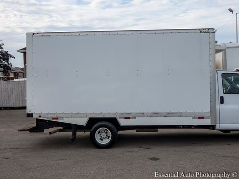 Used 2024 Chevrolet Express 3500 w/ Power Convenience Package RWD image 7