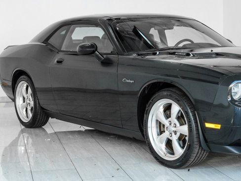 Used 2009 Dodge Challenger R/T RWD image 50