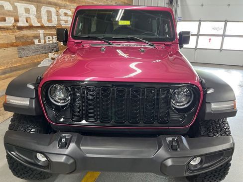 Used 2024 Jeep Wrangler Unlimited Sport AWD/4WD image 8