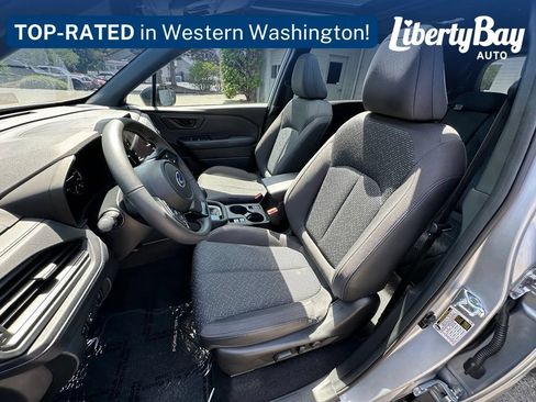 Used 2025 Subaru Forester Premium AWD/4WD image 13