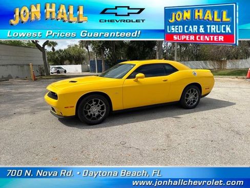 Used 2017 Dodge Challenger GT image 3