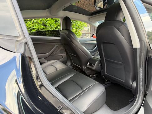 Used 2021 Tesla Model 3 Performance AWD/4WD image 36