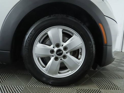 Used 2016 MINI Cooper 4-Door Hardtop image 32