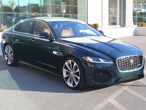 Used 2022 Jaguar XF R-Dynamic SE image 10