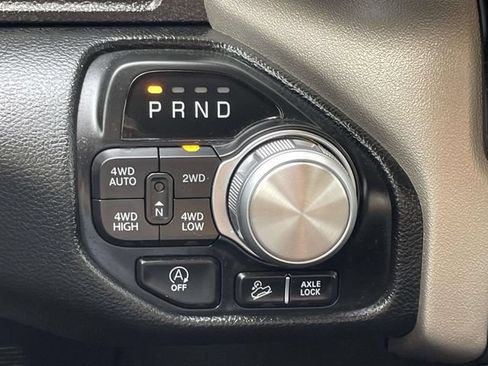 Used 2020 RAM 1500 Laramie w/ Off Road Group AWD/4WD image 24
