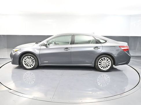 Used 2013 Toyota Avalon XLE Premium image 8