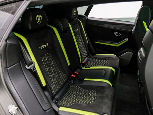 Used 2022 Lamborghini Urus AWD/4WD image 88