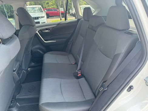 Used 2025 Toyota RAV4 XLE w/ Convenience Package FWD image 8