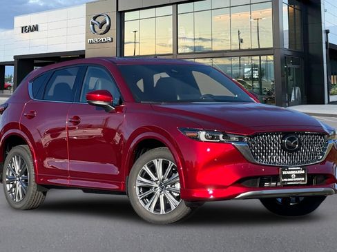 New 2025 MAZDA CX-5 Signature image 2