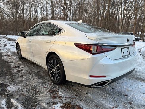 Used 2023 Lexus ES 350 w/ Premium Package image 4