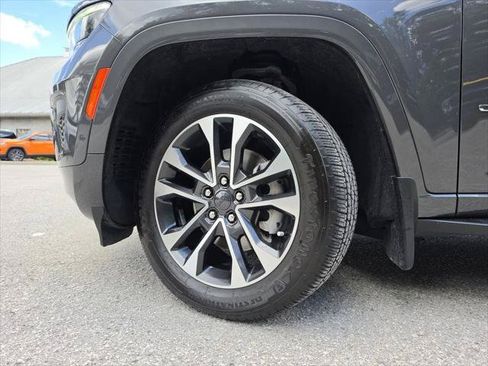 Certified 2021 Jeep Grand Cherokee L Overland AWD/4WD image 36