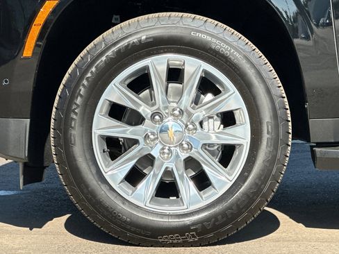 New 2026 Chevrolet Suburban Premier image 27