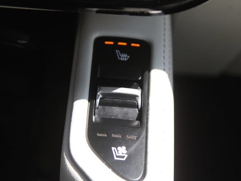 Used 2024 Kia Telluride EX w/ EX Captain's Chair Package FWD image 46