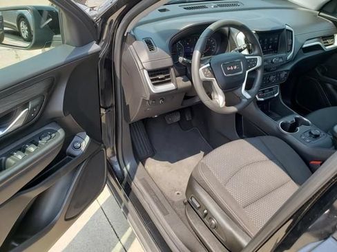 Used 2022 GMC Terrain SLE w/ Driver Convenience Package FWD image 13