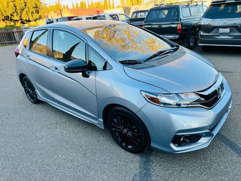 Used 2018 Honda Fit Sport image 2