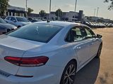 Used 2021 Volkswagen Passat 2.0T SE image 4