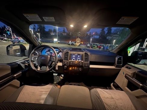 Used 2019 Ford F150 XLT w/ Trailer Tow Package image 7