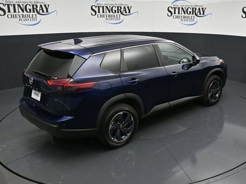 Used 2025 Nissan Rogue SV FWD image 24