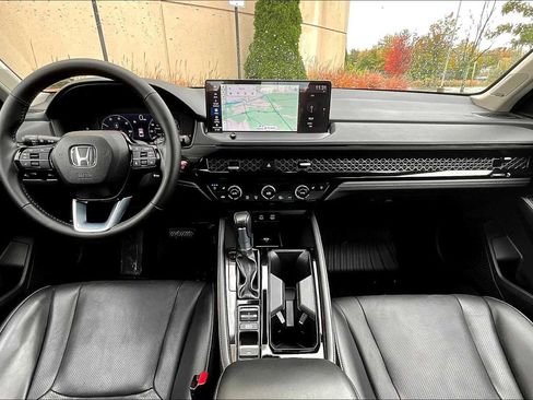 Used 2024 Honda Accord Touring image 15