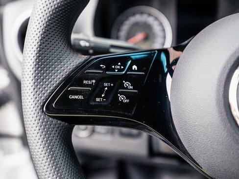 Used 2025 Mercedes-Benz Sprinter 2500 image 10