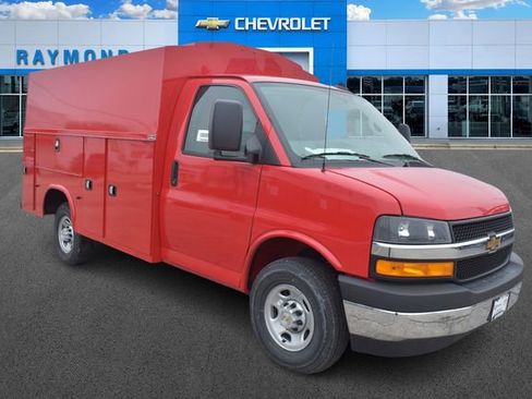 New 2026 Chevrolet Express 3500 w/ Power Convenience Package image 11