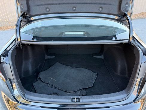 Used 2025 Toyota Corolla LE image 30