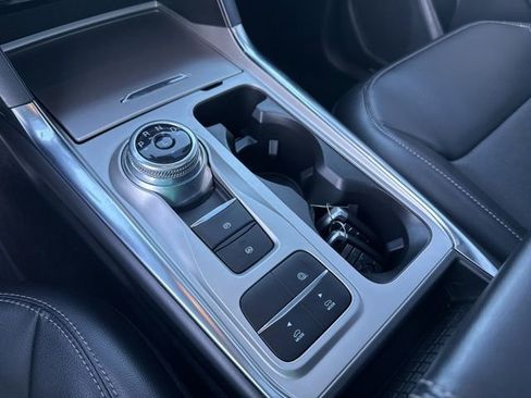 Used 2022 Ford Explorer Limited w/ Equipment Group 301A image 27