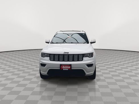 Used 2019 Jeep Grand Cherokee Altitude AWD/4WD image 35