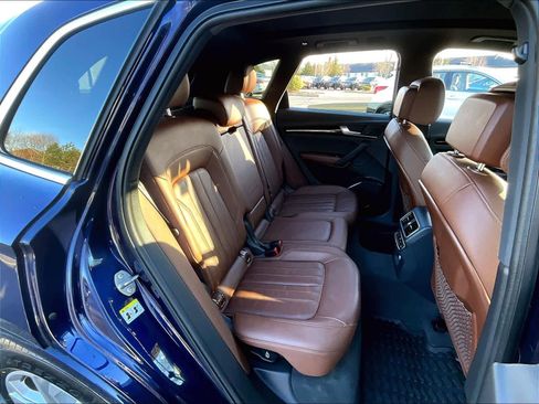 Used 2018 Audi Q5 2.0T Premium Plus w/ Premium Plus Package image 16