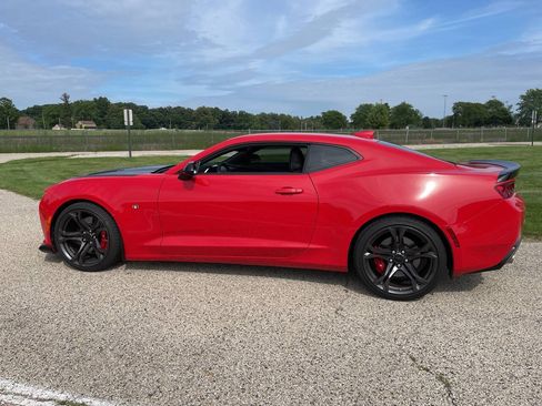 Used 2018 Chevrolet Camaro SS RWD image 80