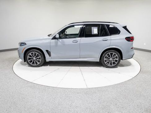 Used 2026 BMW X5 xDrive40i AWD/4WD image 34