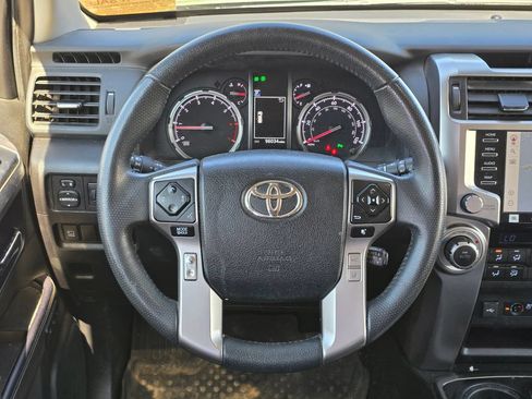 Used 2022 Toyota 4Runner Limited AWD/4WD image 7